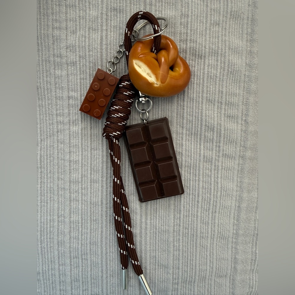 Chocolate & Pretzel Bag Charm - Keychain